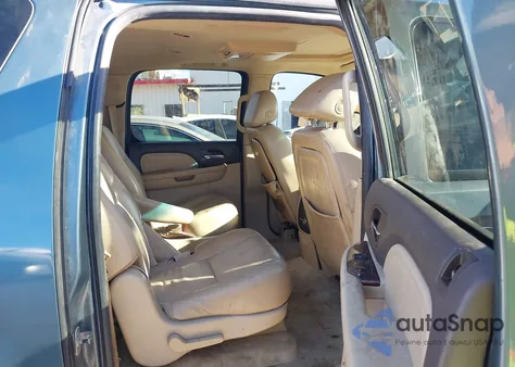 2007 GMC Yukon Xl 1500 Denali z USA, uszkodzony, nr VIN 1GKFK66827J369620